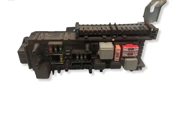 Mercedes-Benz C W204 Fuse module 2049000902 2045458732 2129022702