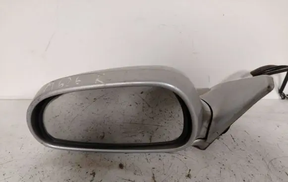 Mazda 626 Front door electric wing mirror E13010519
