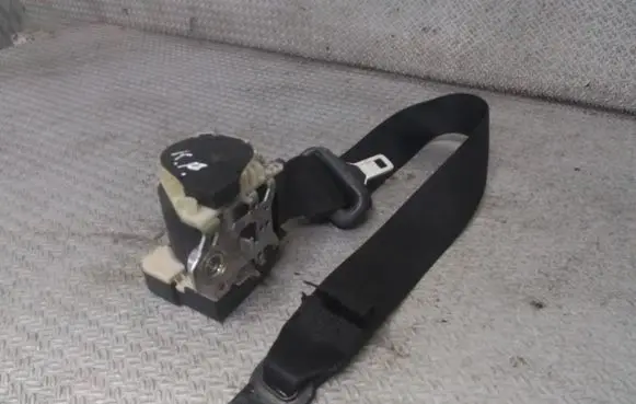 Ford Focus Front seatbelt 34017855D