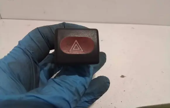 Land Rover Discovery Hazard light switch