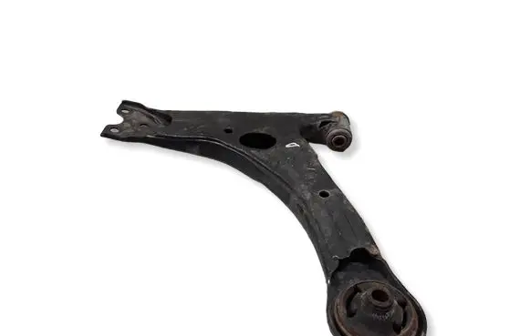 Toyota Avensis T250 Front lower control arm/wishbone 