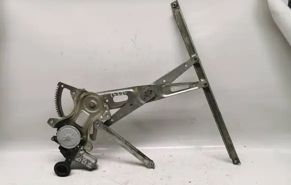 Lexus IS 220D-250-350 Front door window regulator with motor