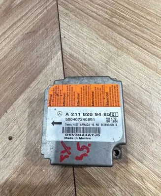 Mercedes-Benz E W211 Airbag control unit/module A2118209485 500407240851
