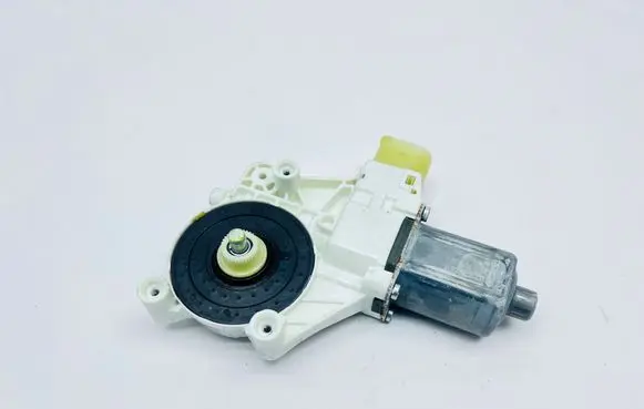 BMW 4 F36 Gran coupe Front door window regulator with motor 985159102