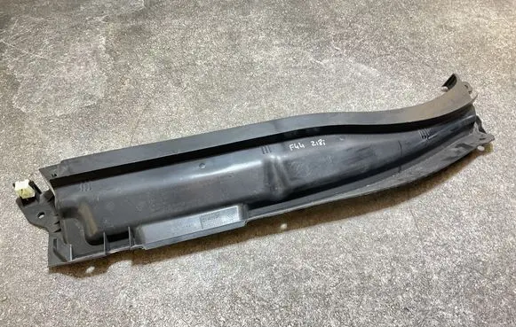 BMW 2 F44 Other engine bay part 9853477 15677210 7290712