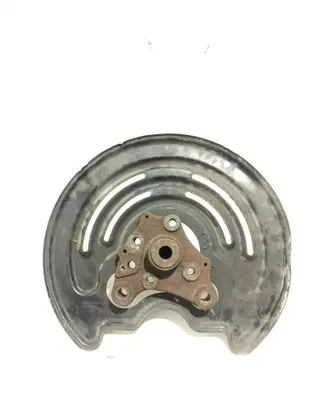 Rear wheel hub