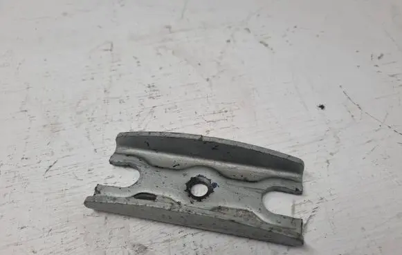 Ford Transit Custom Fuel Injector clamp holder 060813 BK209L535AD