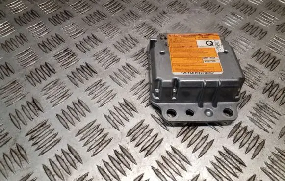 Nissan Juke I F15 Airbag control unit/module 988201KC0A