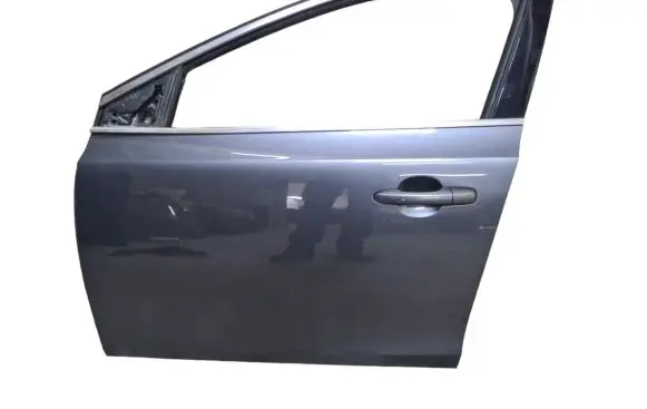 Volvo V40 Front door