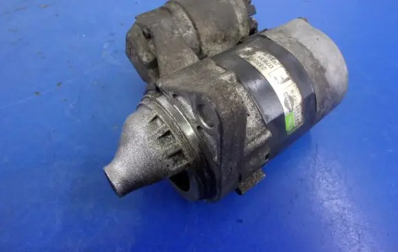 Nissan Almera Tino Starter motor 233009F66