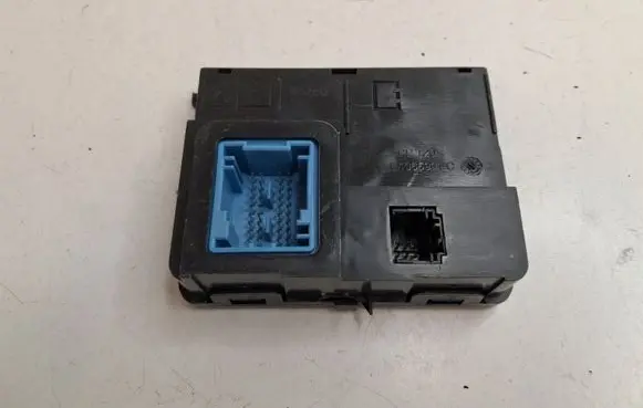 Peugeot Partner III Central body control module E1065901C