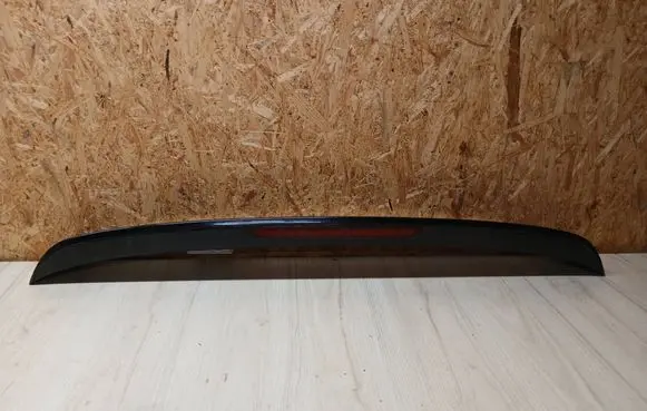 Tailgate/trunk spoiler