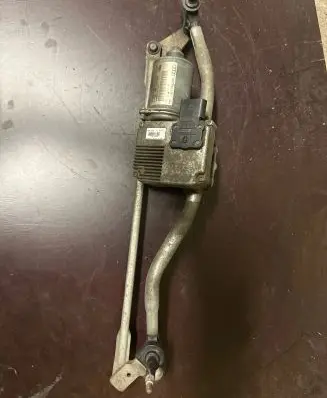 Audi A4 S4 B8 8K Front wiper linkage and motor 8K1955119 8T1955119