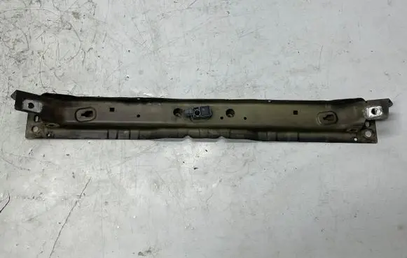 Opel Insignia A Top upper radiator support slam panel 13502340