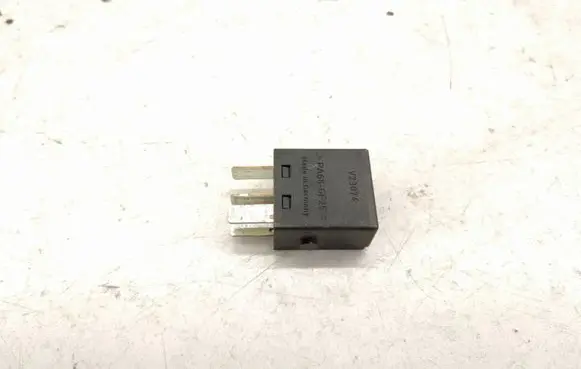 Mercedes-Benz ML W164 Cruise control relay A0025421119 0025421119