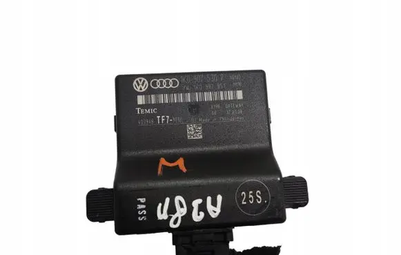 Audi A3 S3 8P Gateway control module 1K0907530P
