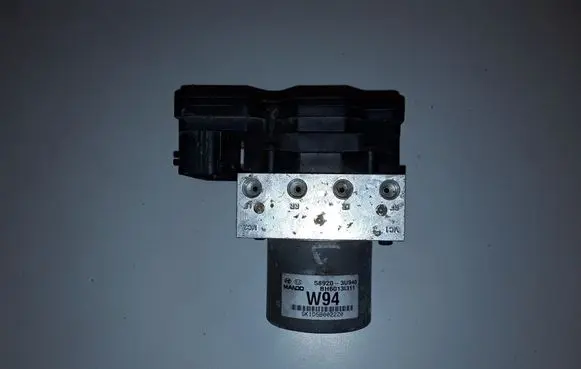 KIA Sportage ABS Pump 589203U940