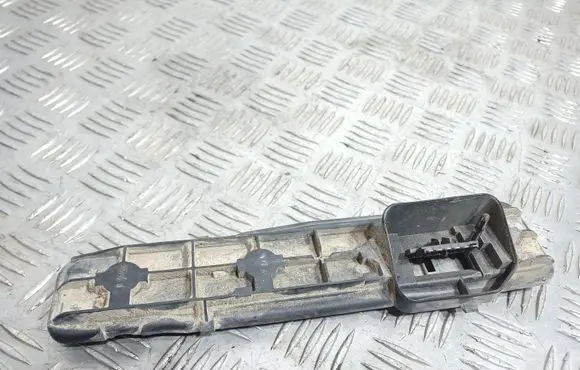 Opel Astra G Tail light bulb cover holder