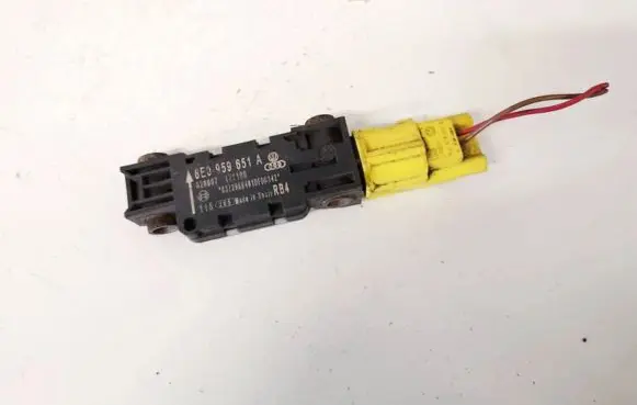 Audi A4 S4 B7 8E 8H Airbag deployment crash/impact sensor 8e0959651a 011327