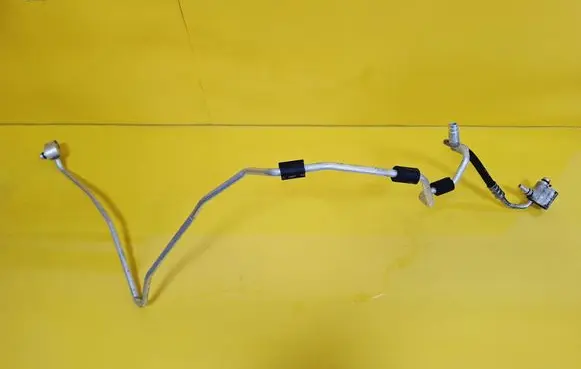 Volkswagen Golf Plus Air conditioning (A/C) pipe/hose 1K0820741AT