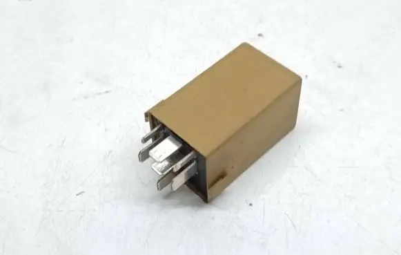 BMW 3 E46 Window wiper relay 8384505 6136884505