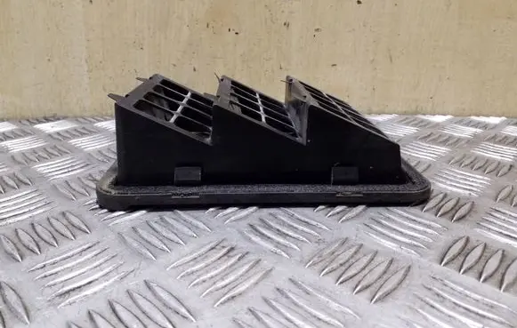 Mitsubishi ASX Quarter panel pressure vent MR360284