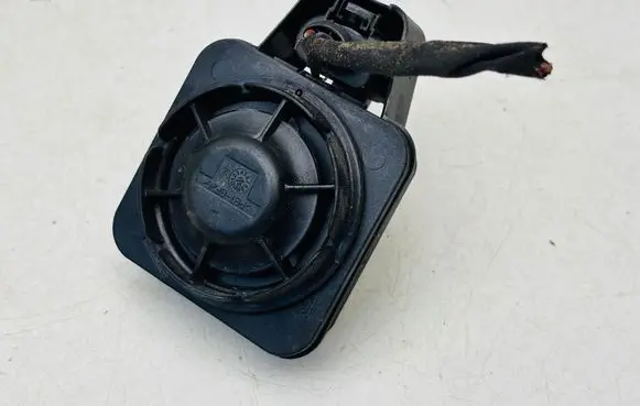 Skoda Superb B8 (3V) Alarm system siren 5Q0951605A 33703522 28416773