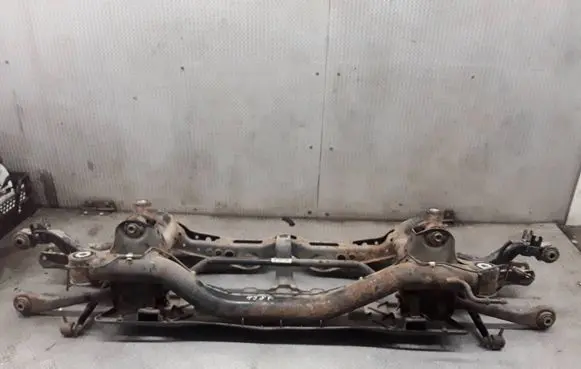 Volkswagen PASSAT B7 Rear subframe
