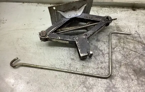 Subaru Forester SH Lift Jack 