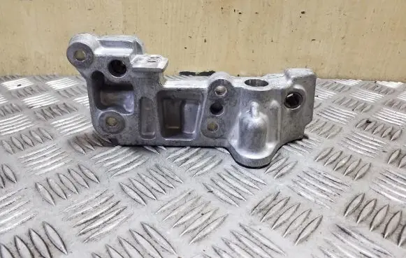 Mercedes-Benz B W246 W242 Engine mounting bracket A6512200607