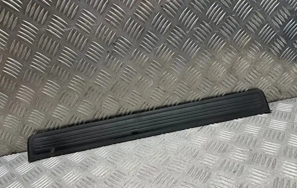 Honda CR-V Front sill trim cover 84202SWA