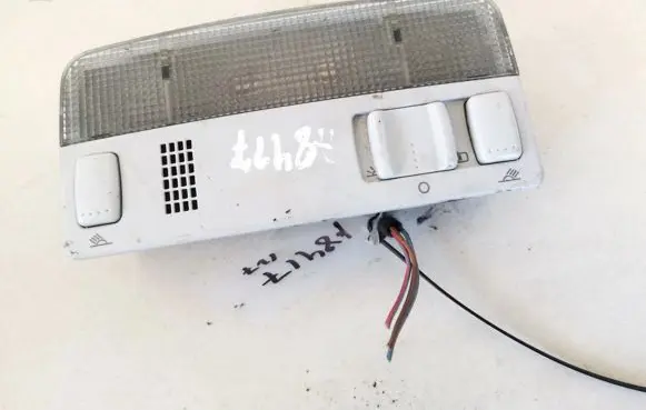 Skoda Octavia Mk2 (1Z) Rear seat light 3b0947105