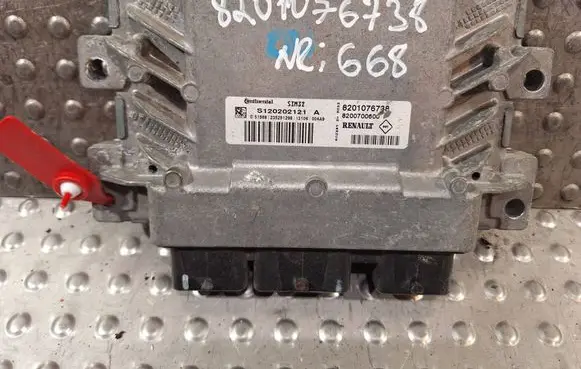 Renault Twingo II Engine control unit/module S25081668 8201076738 8200700600