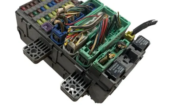 Honda Civic Fuse box set 2LN026VL 050804 37832LN