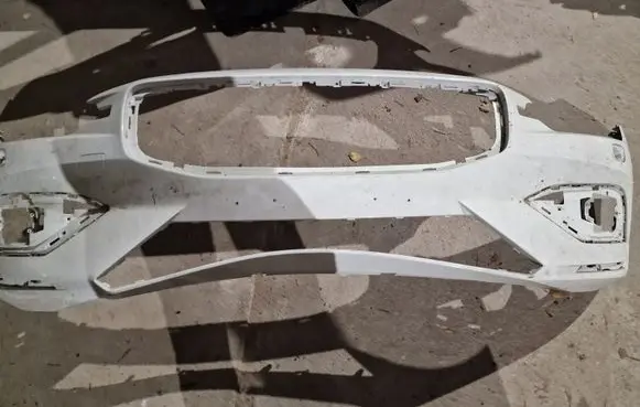Volvo V60 Front bumper 31690589