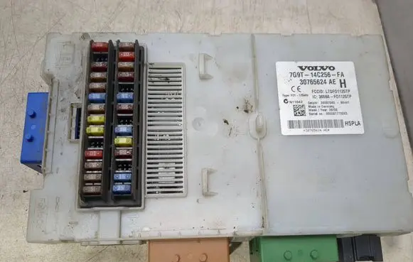 Volvo XC60 Fuse module 7G9T14C256FA 30765624AE 3659AF01125TP