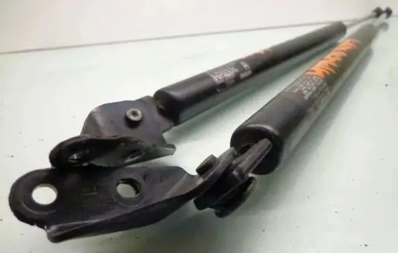 Mitsubishi Lancer Fuel tank cap lock 