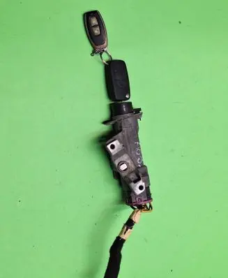 Audi A6 S6 C5 4B Ignition lock 4B0905851C 1198906097