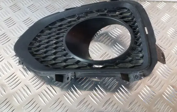 KIA Sorento Front fog light trim/grill 865232P010