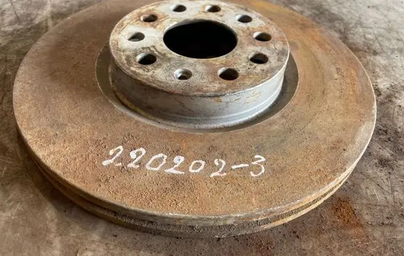 Volkswagen PASSAT B7 Front brake disc