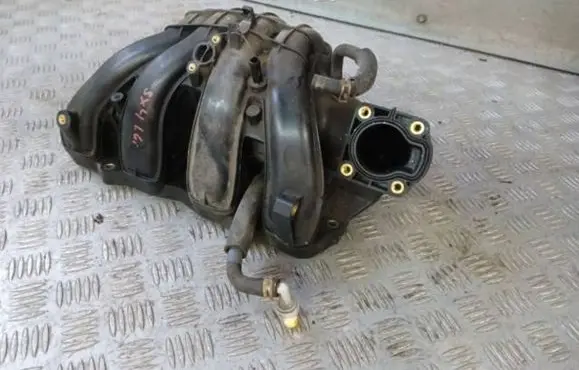 Suzuki SX4 S-Cross Intake manifold