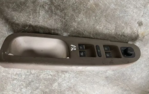Volkswagen PASSAT B7 Electric window control switch 1K4959857