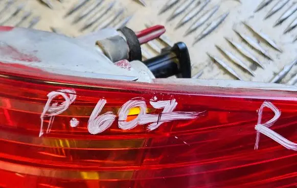 Peugeot 607 Rear/tail lights 2543 SC1T8X