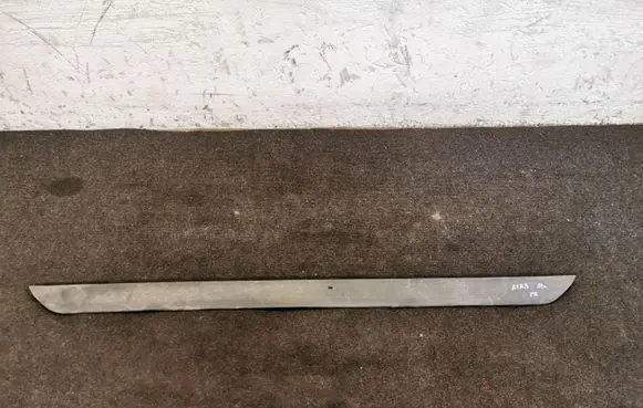 Toyota Auris E180 Front bumper lip 