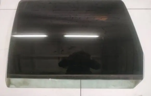 Volkswagen Sharan Rear door window glass AS2