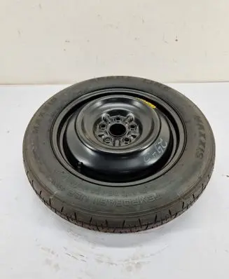Toyota RAV 4 (XA40) R17 spare wheel