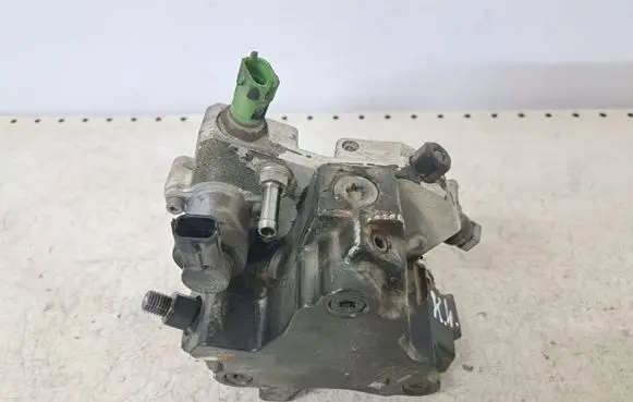 Volvo V70 Fuel injection high pressure pump 0445010111 30756125