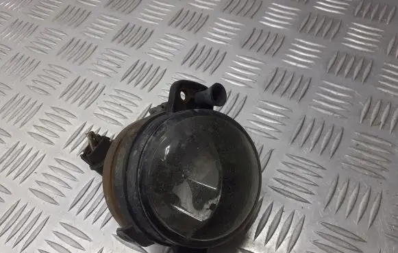 Volkswagen Polo IV 9N3 Front fog light
