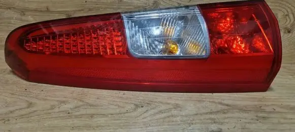 Volvo XC70 Rear/tail lights
