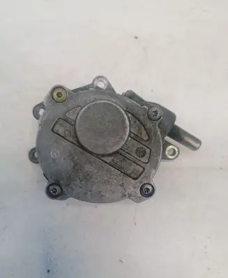 Jeep Grand Cherokee (WK) Vacuum pump A6422300165